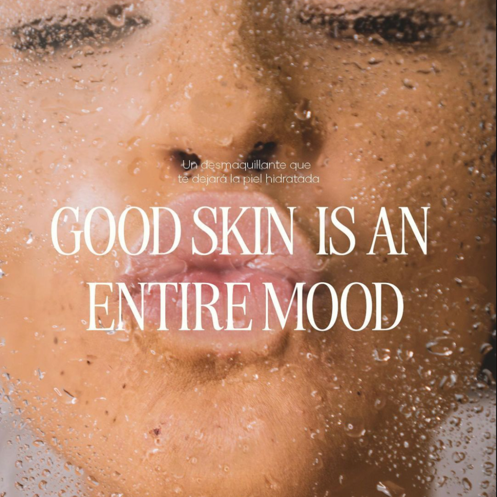 Good skin good mood frase y mujer beso